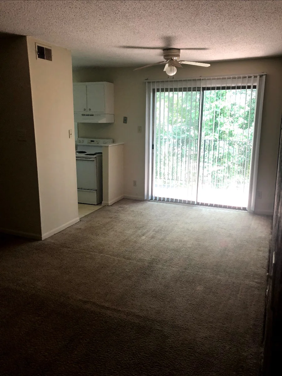 Morris Manor unit before renovation